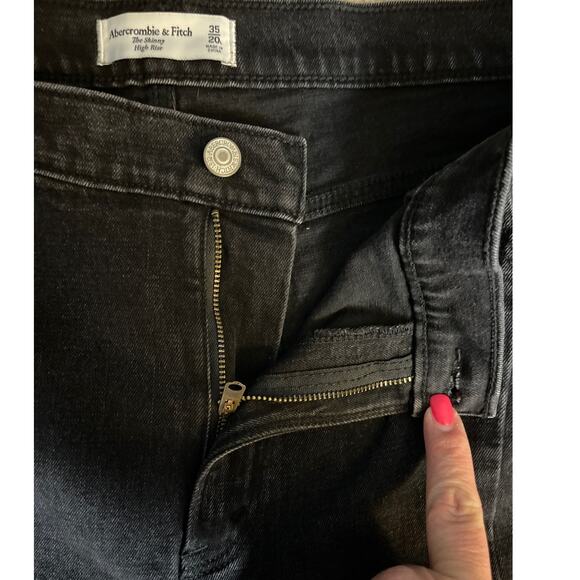 Abercrombie & Fitch Plus The Skinny High Rise Split Hem Black Jeans Size 20 Long - Picture 10 of 11